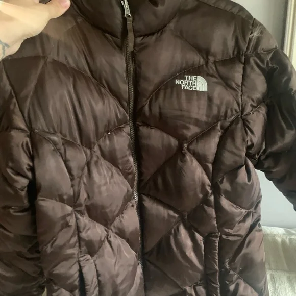 North face puffer coat in a - Picture 2 of 5